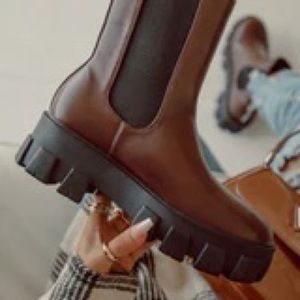 BRAND NEW Haylee brown faux leather boots.